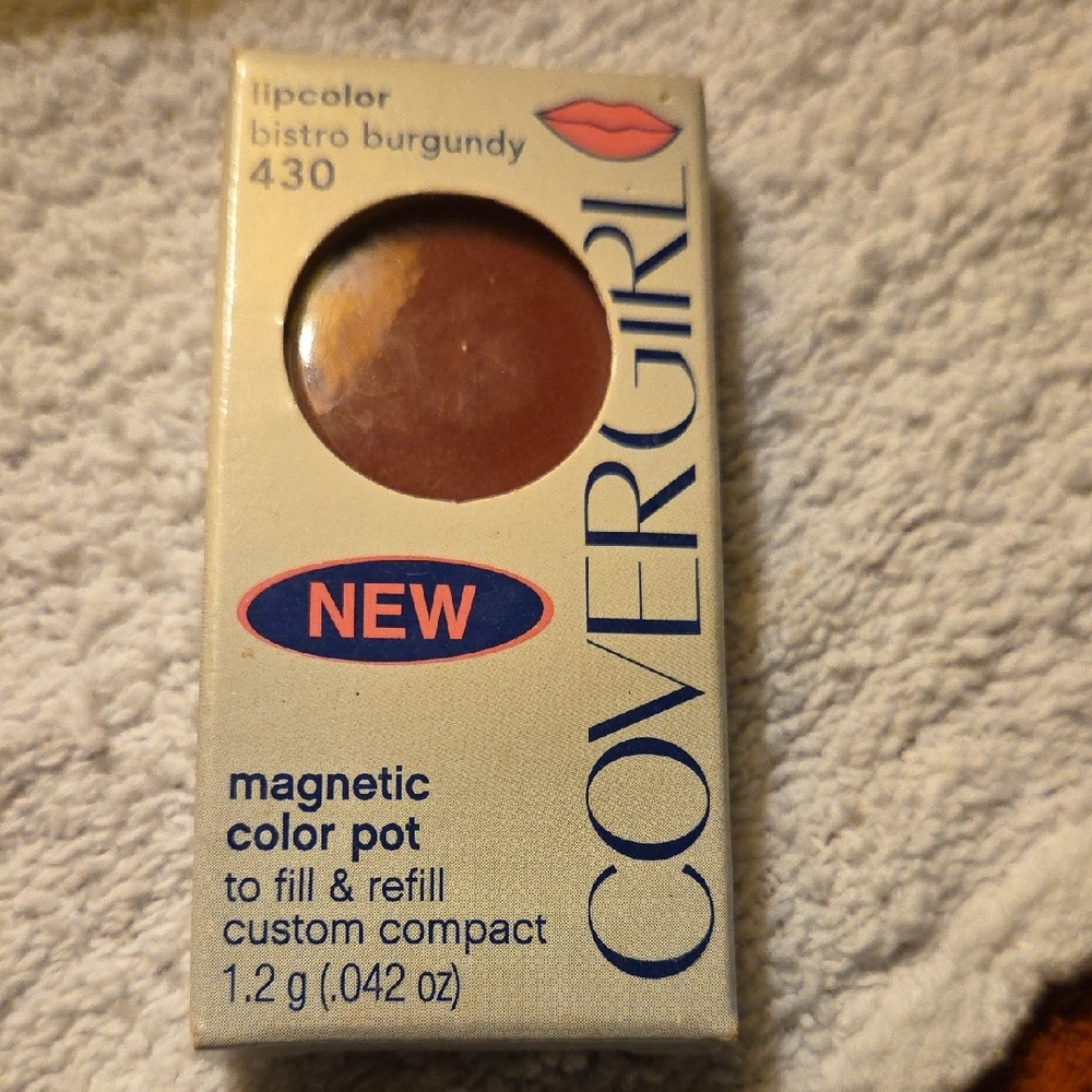 COVERGIRL Bistro Burgundy Lipcolor Pot